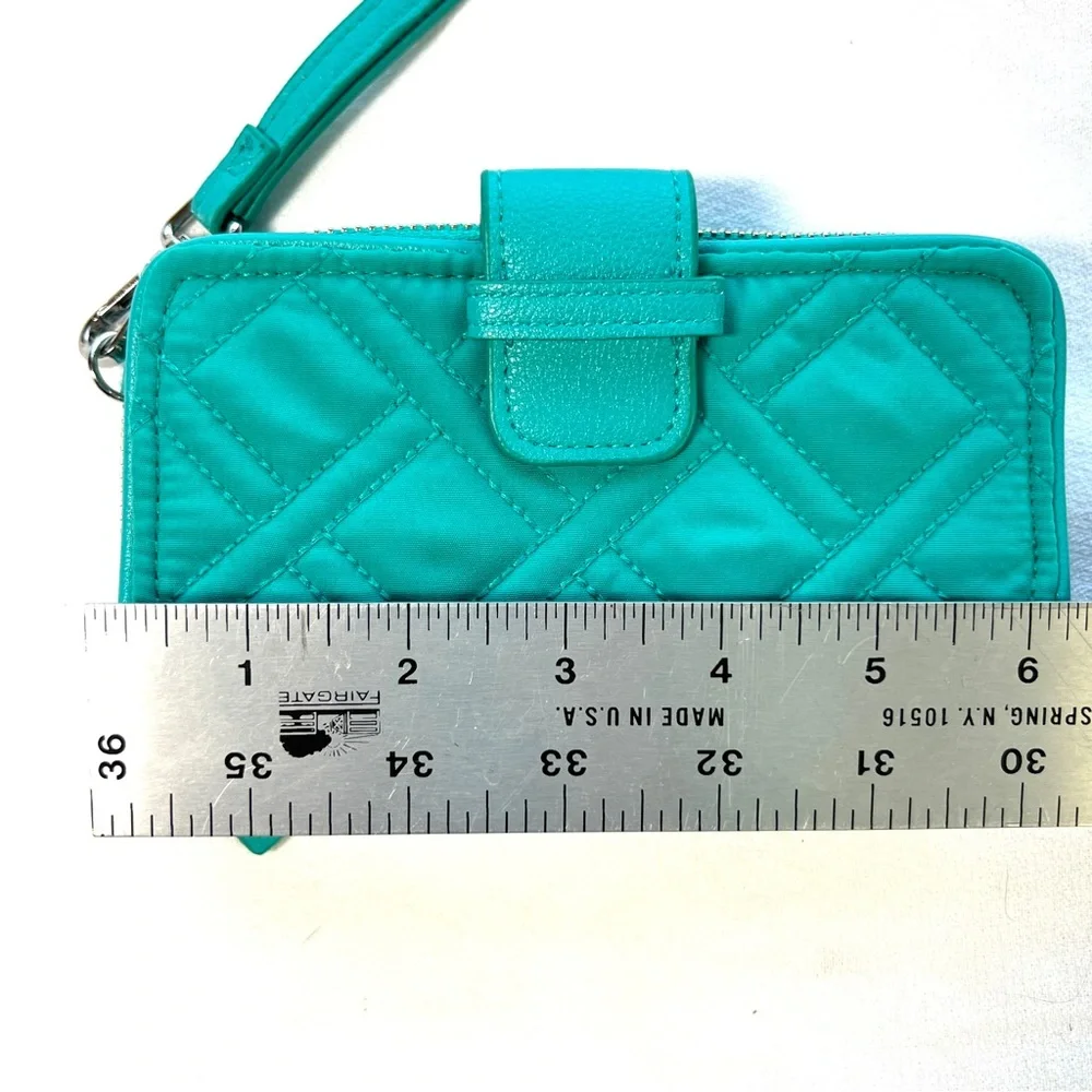 Vera Bradley EUC RFID Smartphone Wallet